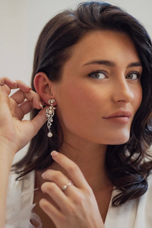 ONYX BRIDAL EARRING