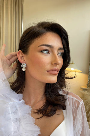 LIZ PEARL EARRING