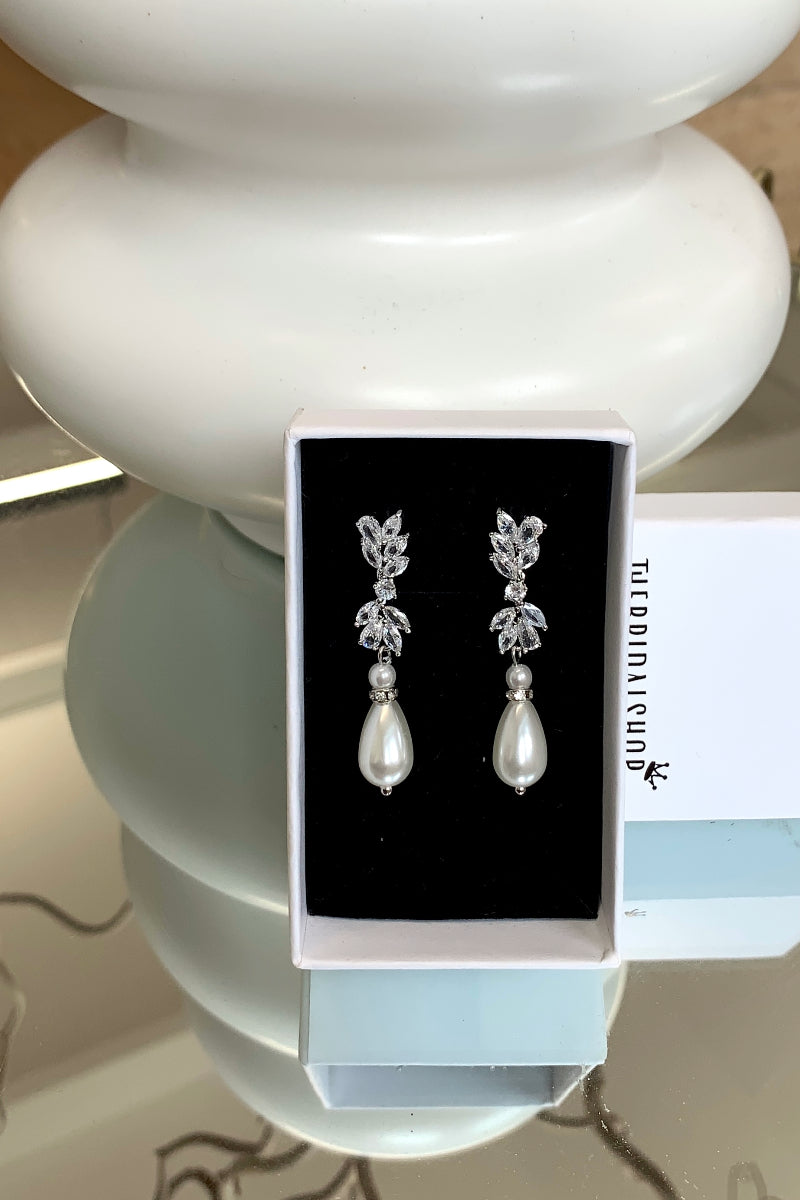 EVE CRYSTAL AND PEARL DROP EARRINGS